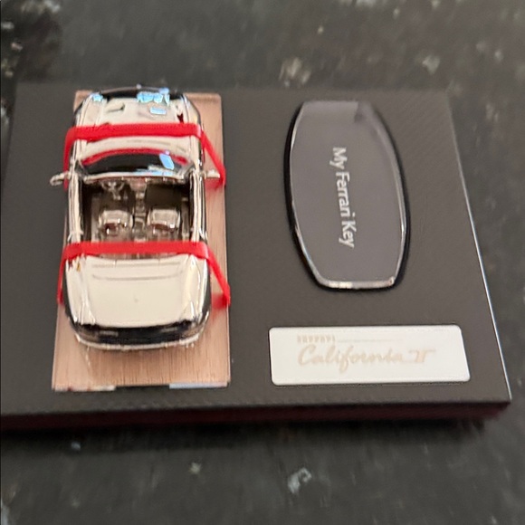 Ferrari Silver Convertible Keychain - Picture 2 of 3